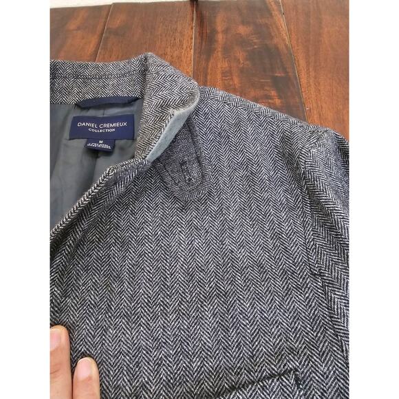 Daniel Cremieux gray herringbone blazer. Wool and cashmere . Mens Size Medium - Picture 4 of 11